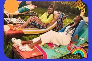 It's Crocs o'clock 💛